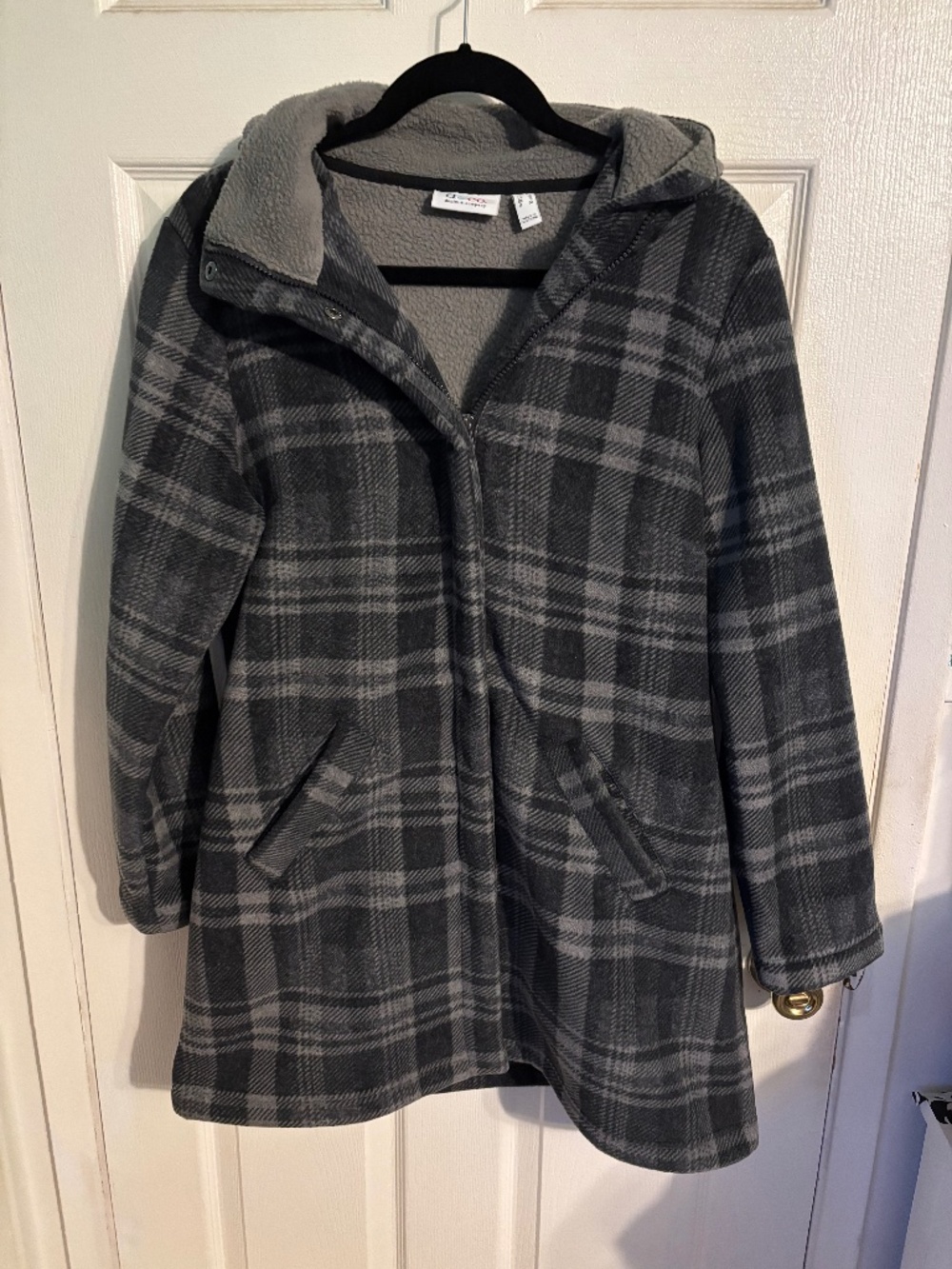 Denim and Co fleece coat with detachable hood - size small